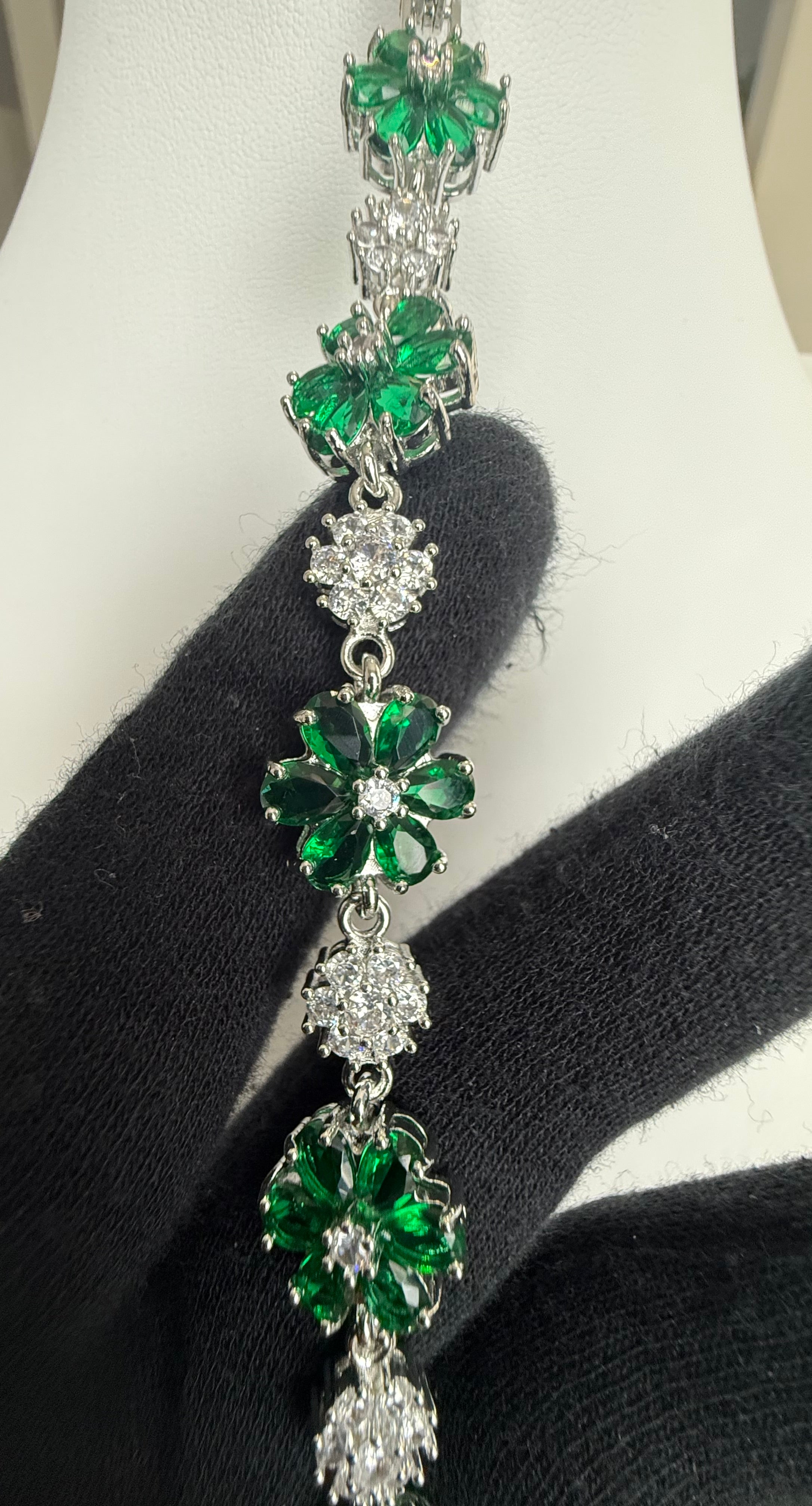 Emerald Green Floral Crystal Link Bracelet – Silver Tone Flower Statement Jewelry 7137