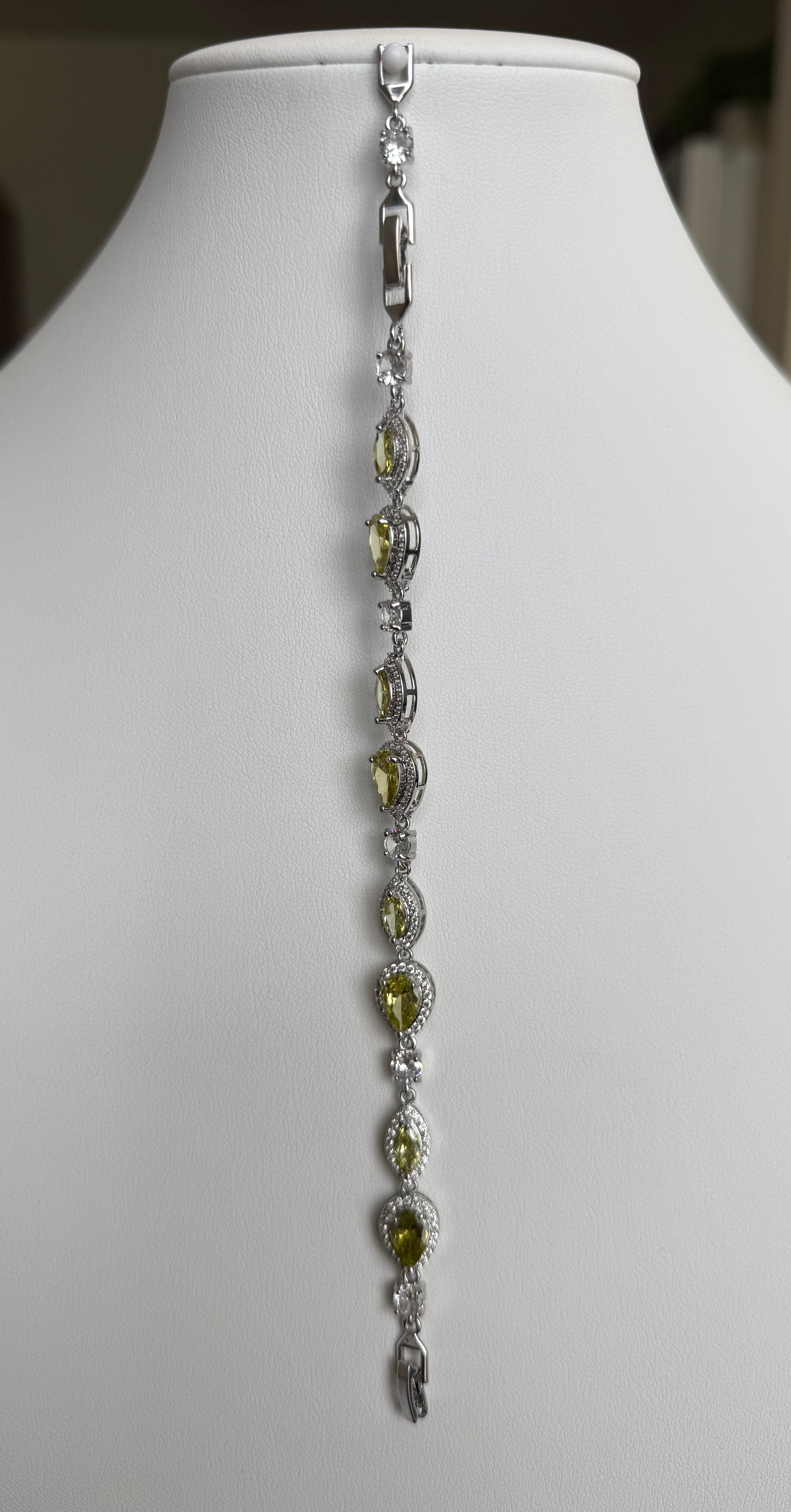 Yellow Pear Cut Crystal Halo Bracelet – Silver Tone Elegant Statement Jewelry 7099