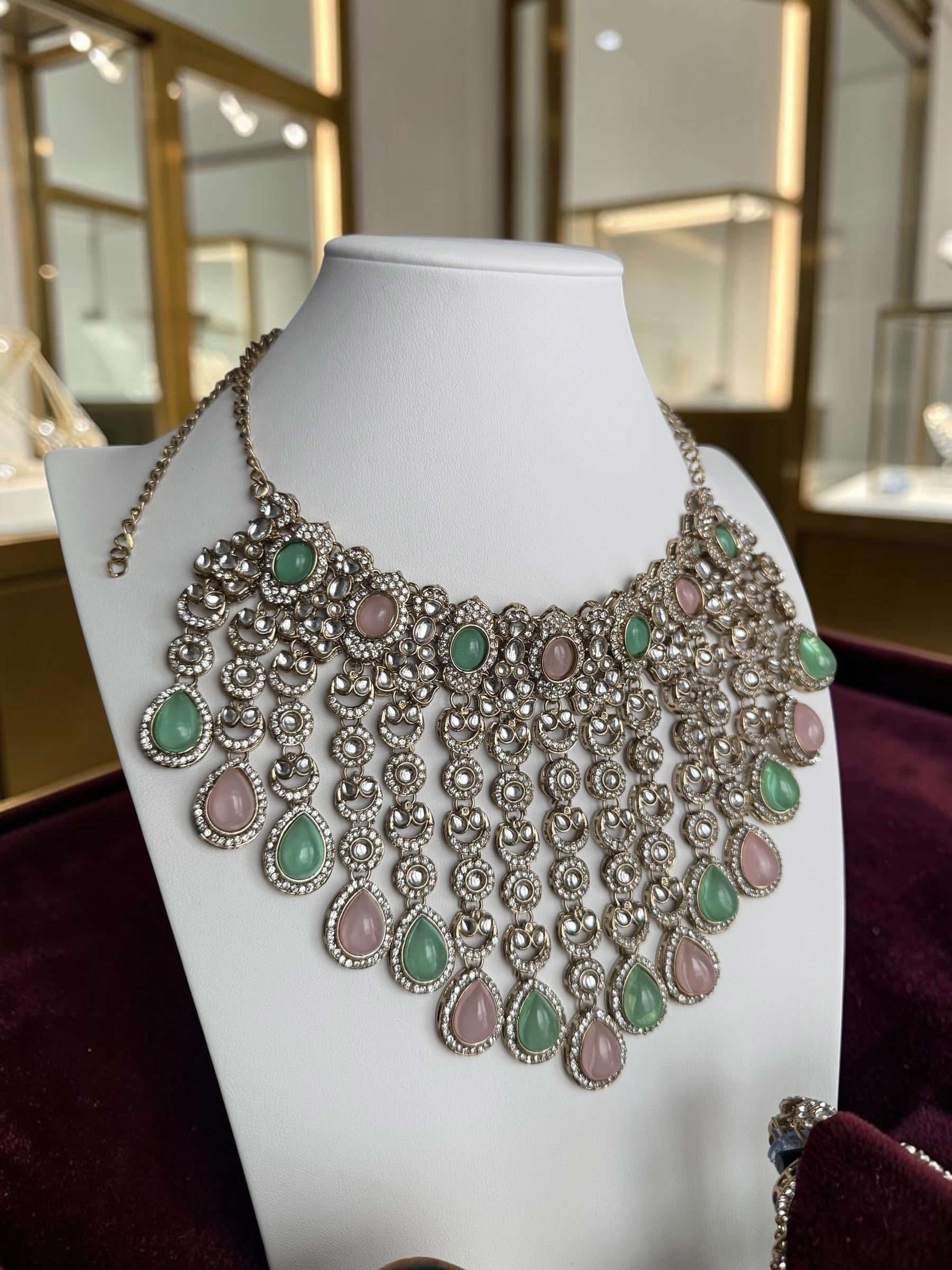 Luxury 6-Piece Mint Green & Blush Pink Indian Bridal Jewelry Set – Kundan Necklace, Earrings, Sheeshphool, Nath & 2 Adjustable Rings | 2 Gift Boxes 6065