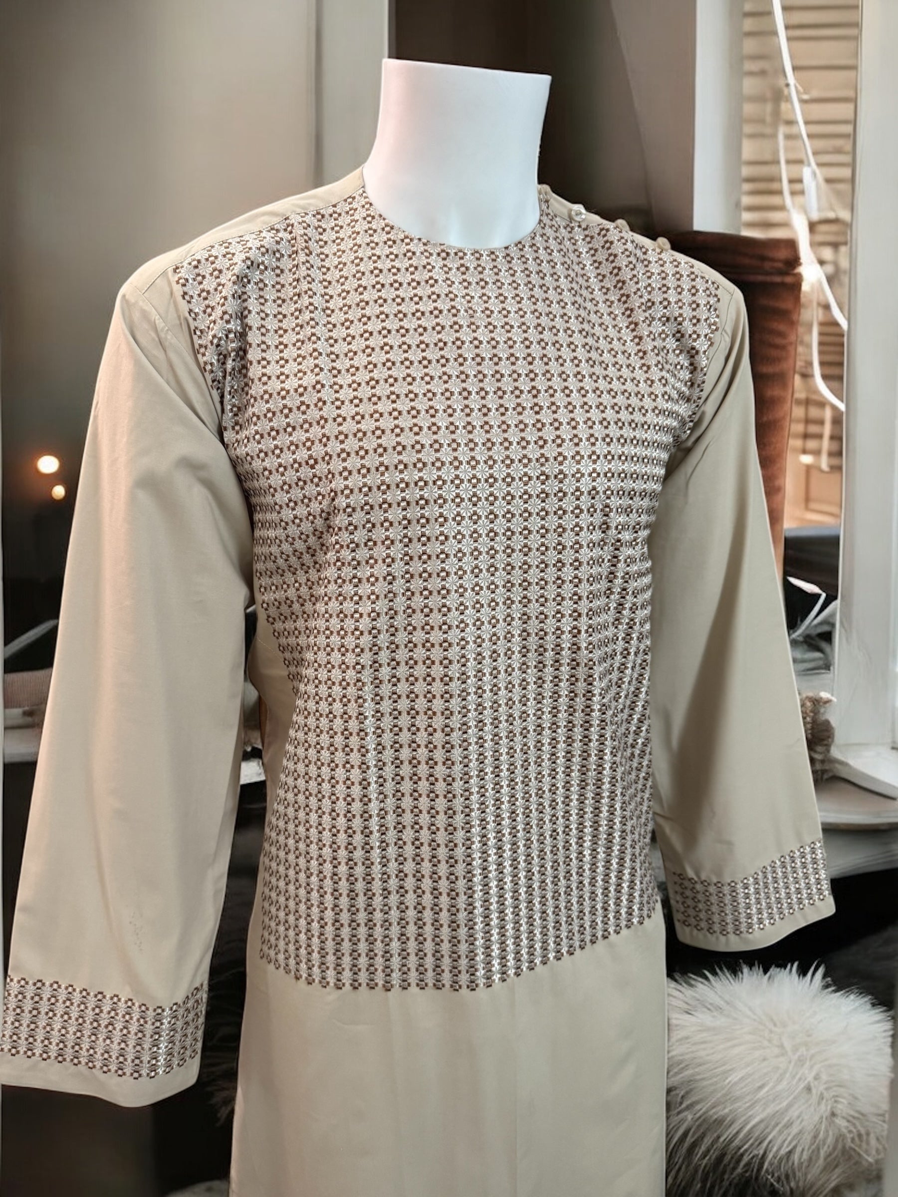 Afghan Traditional Kameese Shalwar with Machine Khamakdozi Embroidery – Medium