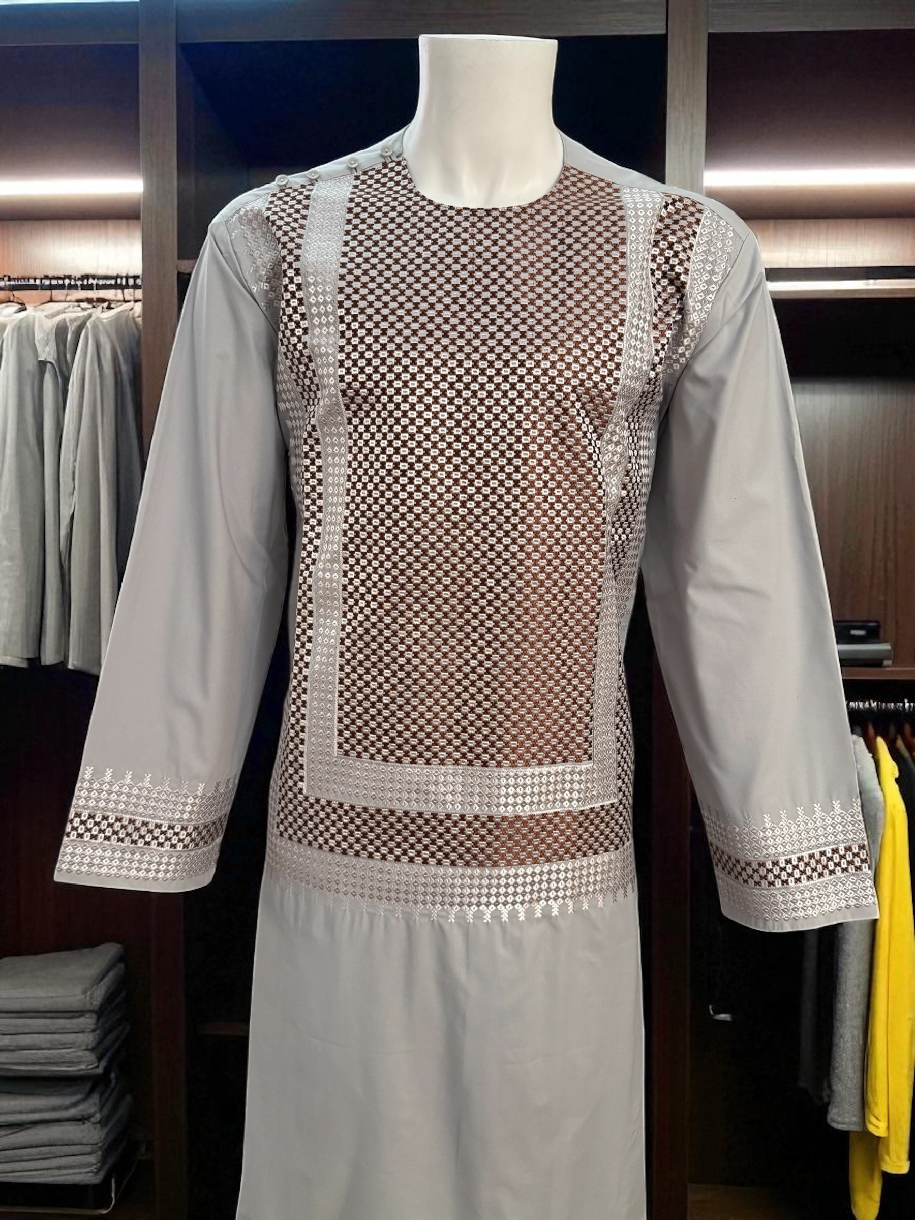 Men’s Silver Kameez with Brown Machine Embroidery – XXL | Luqmaan Boutique