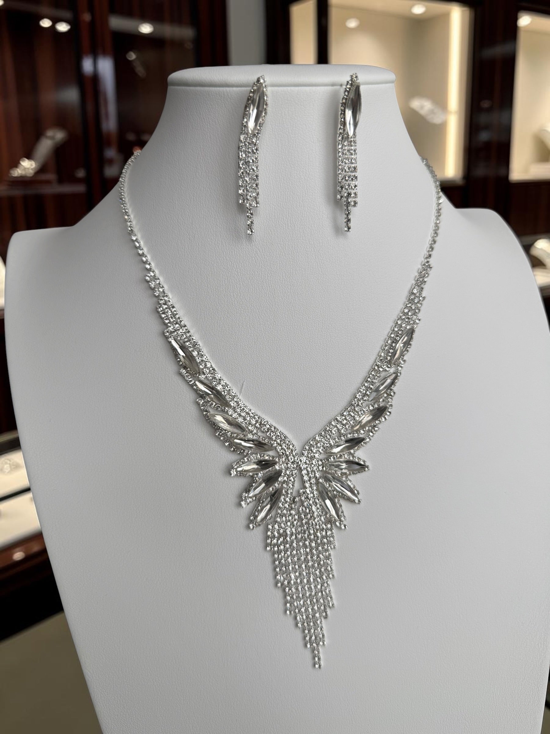 Crystal Rhinestone Statement Necklace & Earrings Set – Silver-Tone Leaf Design with Tassel, 7 Color Options, Jewelry Box Included